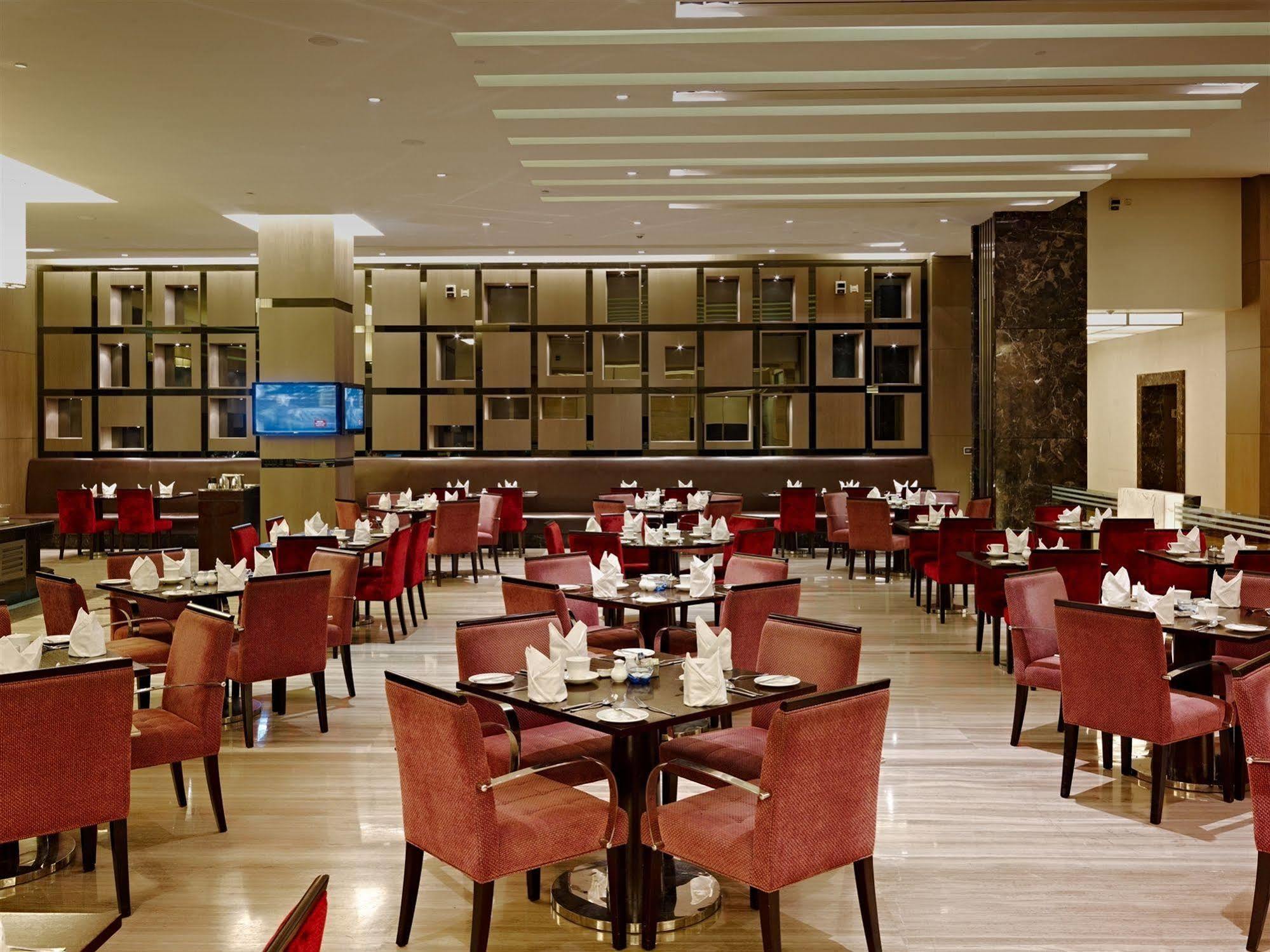 Radisson Blu Hotel Rudrapur Esterno foto