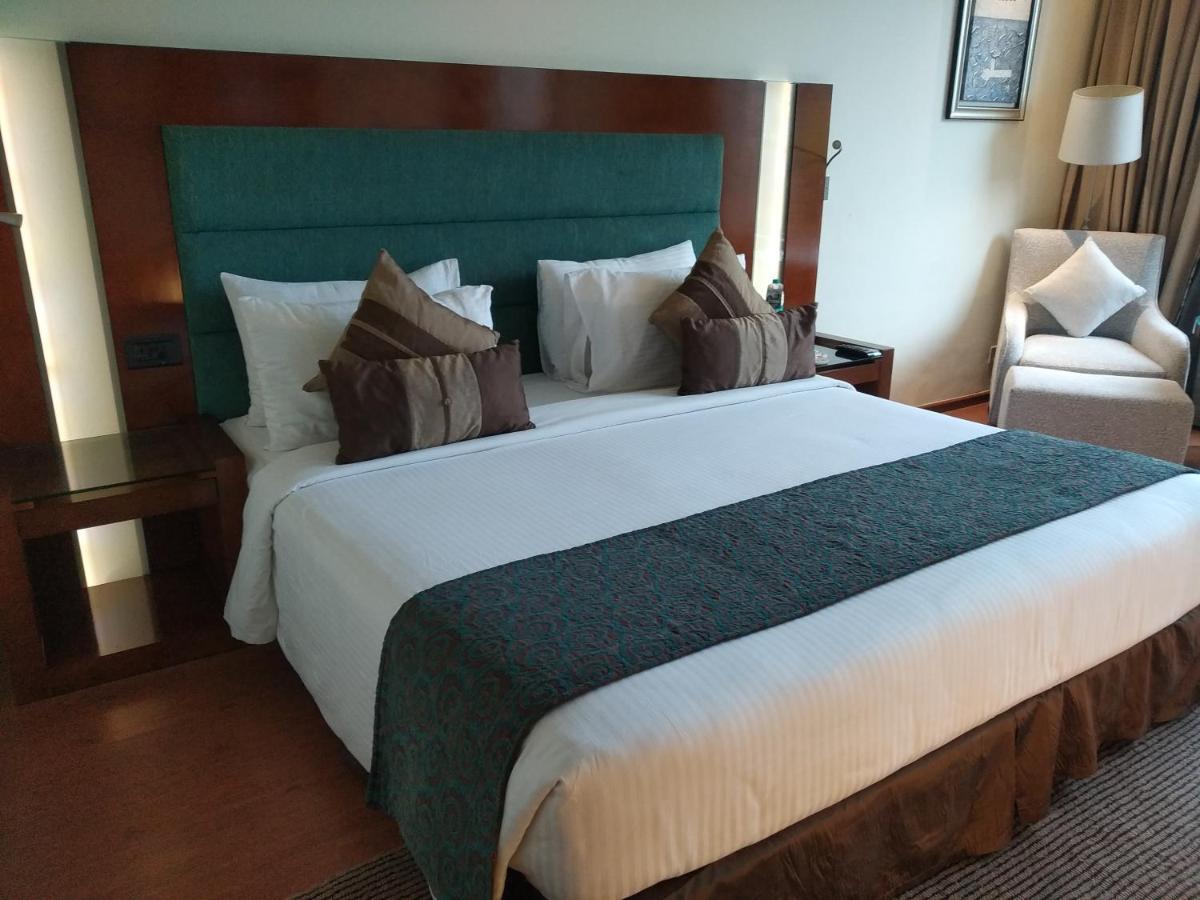 Radisson Blu Hotel Rudrapur Esterno foto