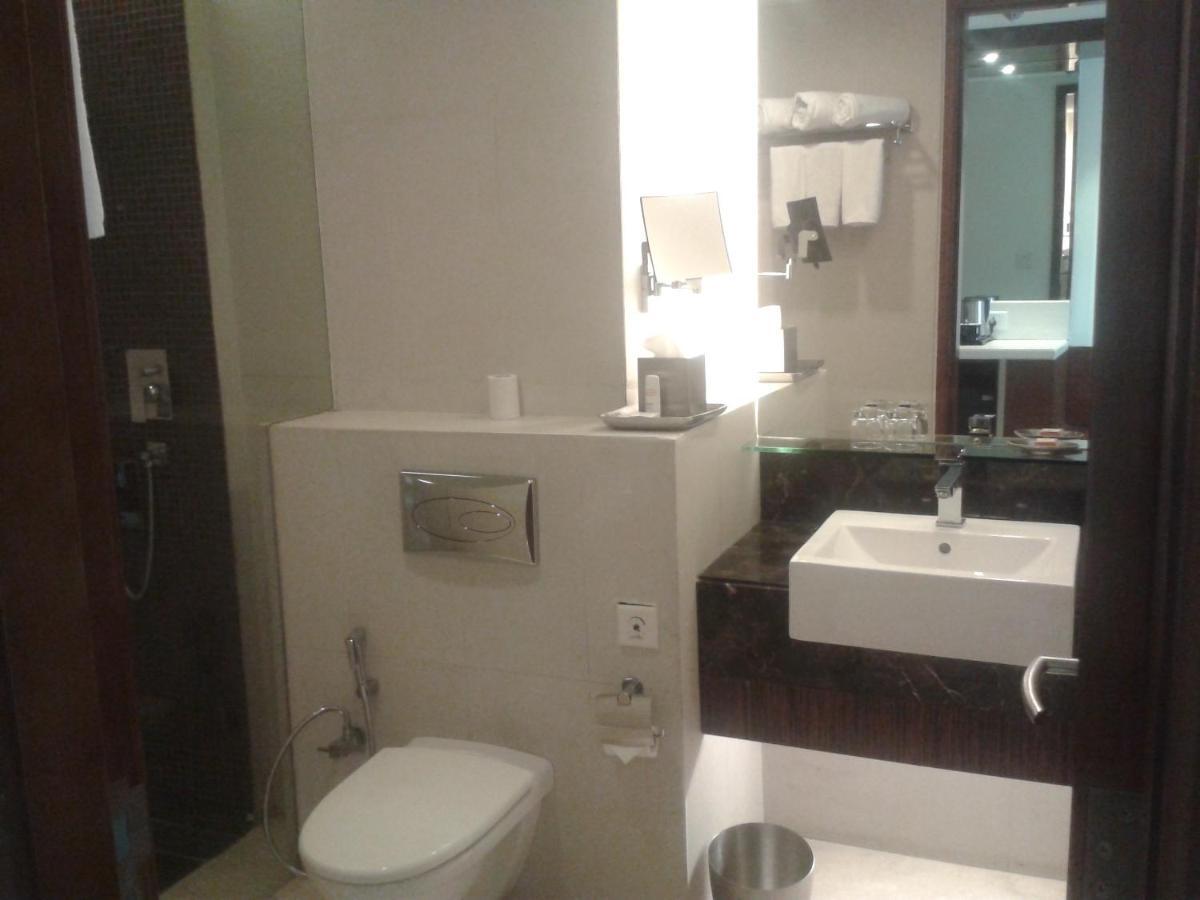 Radisson Blu Hotel Rudrapur Esterno foto