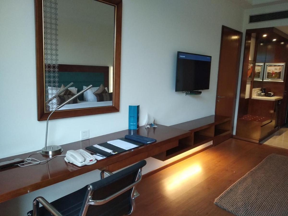 Radisson Blu Hotel Rudrapur Esterno foto