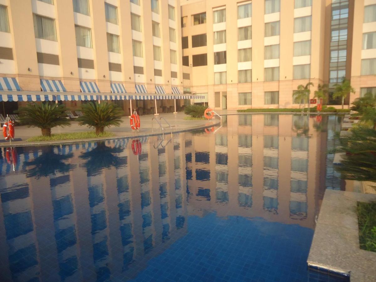 Radisson Blu Hotel Rudrapur Esterno foto