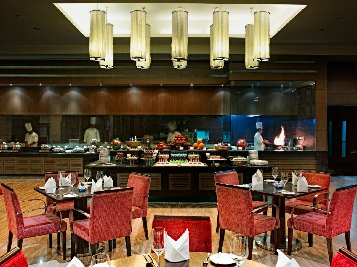 Radisson Blu Hotel Rudrapur Esterno foto
